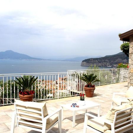 MiraSorrento Exterior foto
