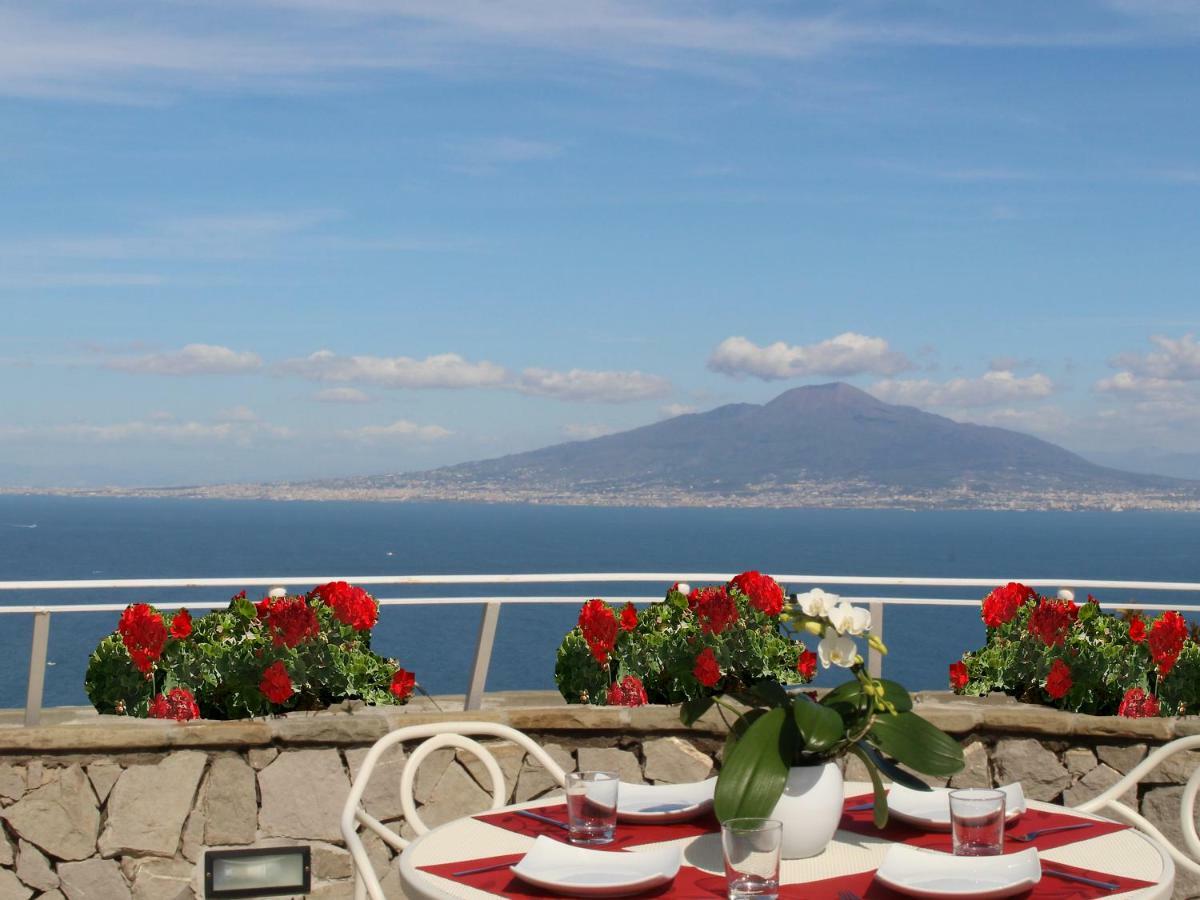 MiraSorrento Exterior foto